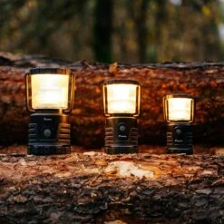 Favour L1061 Camping Lamp LED, 875 Lumen, IP64, Waterdicht, Draagbare Kampeerlamp, Tentlamp, Schokbestendig, 4 Verschillende Lichtmodi Incl Kaarslicht-modus, Afneembaar Deksel, Handig & Compact Formaat -Camping Series Winkel 1200x1200 158