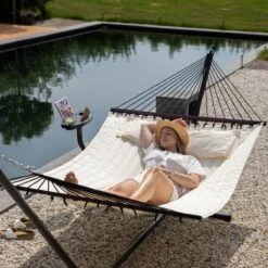 Vita5 Hangmat Met Standaard En Spreidstok – 2 Persoons – Incl. Bekerhouder - Afneembaar Kussen – Uv-bestendig – Beige -Camping Series Winkel 1200x1200 570