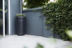 Elho Green Basics Regenton - Regenton - Living Black - Buiten - 200 Liter -Camping Series Winkel 1200x800 123