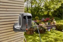 GARDENA - Wandslangenbox RollUp S - Slanghouder - 15 Meter - Ø 11 Mm 16 GARDENA - Wandslangenbox RollUp S - Slanghouder - 15 Meter - Ø 11 Mm -Camping Series Winkel 1200x800 125