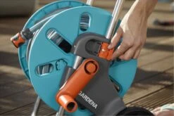 GARDENA - AquaRoll CleverRoll S Set Slangenwagen - Incl. 20 M Slang - Maximaal 40 M Opbergcapaciteit -Camping Series Winkel 1200x800 150