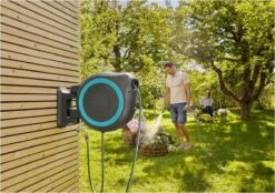 GARDENA - Wandslangenbox - RollUp XL - 35 Meter - Ø 13 Mm -Camping Series Winkel 1200x847 4