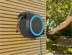 GARDENA - Wandslangenbox Slanghouder - RollUp M/L - 25 Meter - Ø 13 Mm 24 GARDENA - Wandslangenbox Slanghouder - RollUp M/L - 25 Meter - Ø 13 Mm -Camping Series Winkel 1200x924