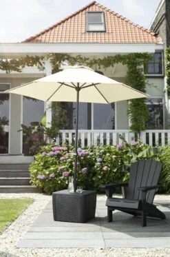 Keter Troy Adirondack Tuinstoel - 81x80x96,5cm - Grafiet -Camping Series Winkel 795x1200