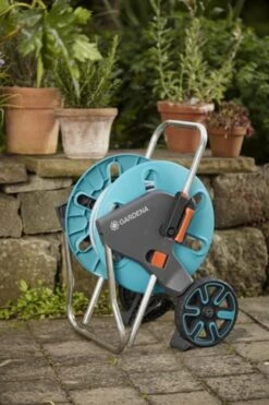 GARDENA - AquaRoll CleverRoll S Set Slangenwagen - Incl. 20 M Slang - Maximaal 40 M Opbergcapaciteit -Camping Series Winkel 798x1200 1