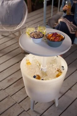 Keter Coolbar Partytafel – Lichtgevend - 49,5x49,5x57cm - Wit -Camping Series Winkel 800x1200 11